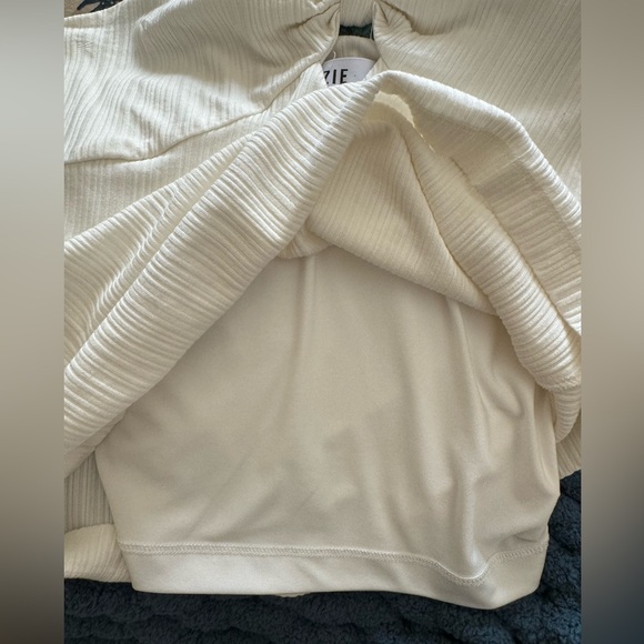 Cream halter lined top- size 12 - Picture 4 of 7